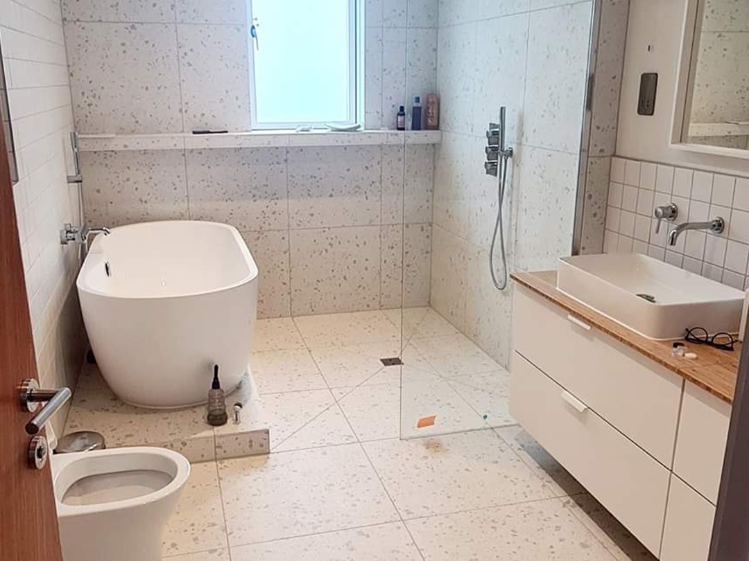 Example of tiling a wetroom